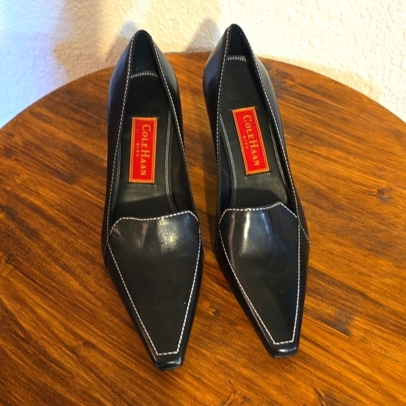 Cole Haan City black leather Heeled Dress Pumps POINTY toe Neutral Sz.6.5B - Picture 1 of 11